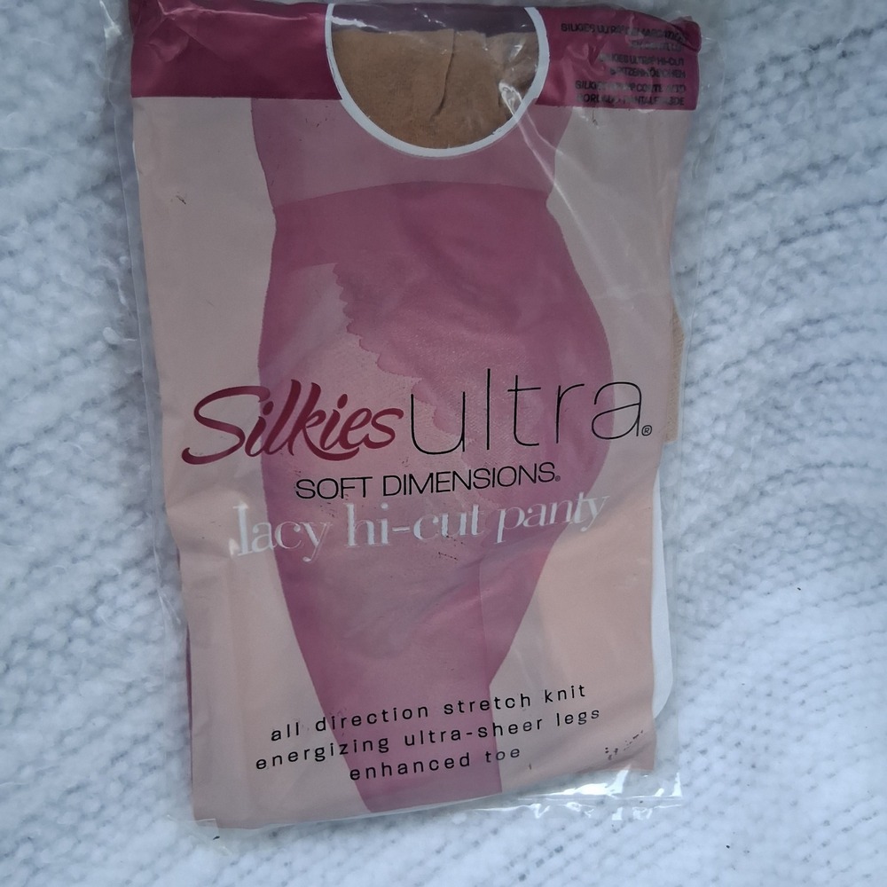 Vtg NOS Silkies Ultra Soft Dimensions Lacy Hi-Cut Pantyhose Nude Nylons L